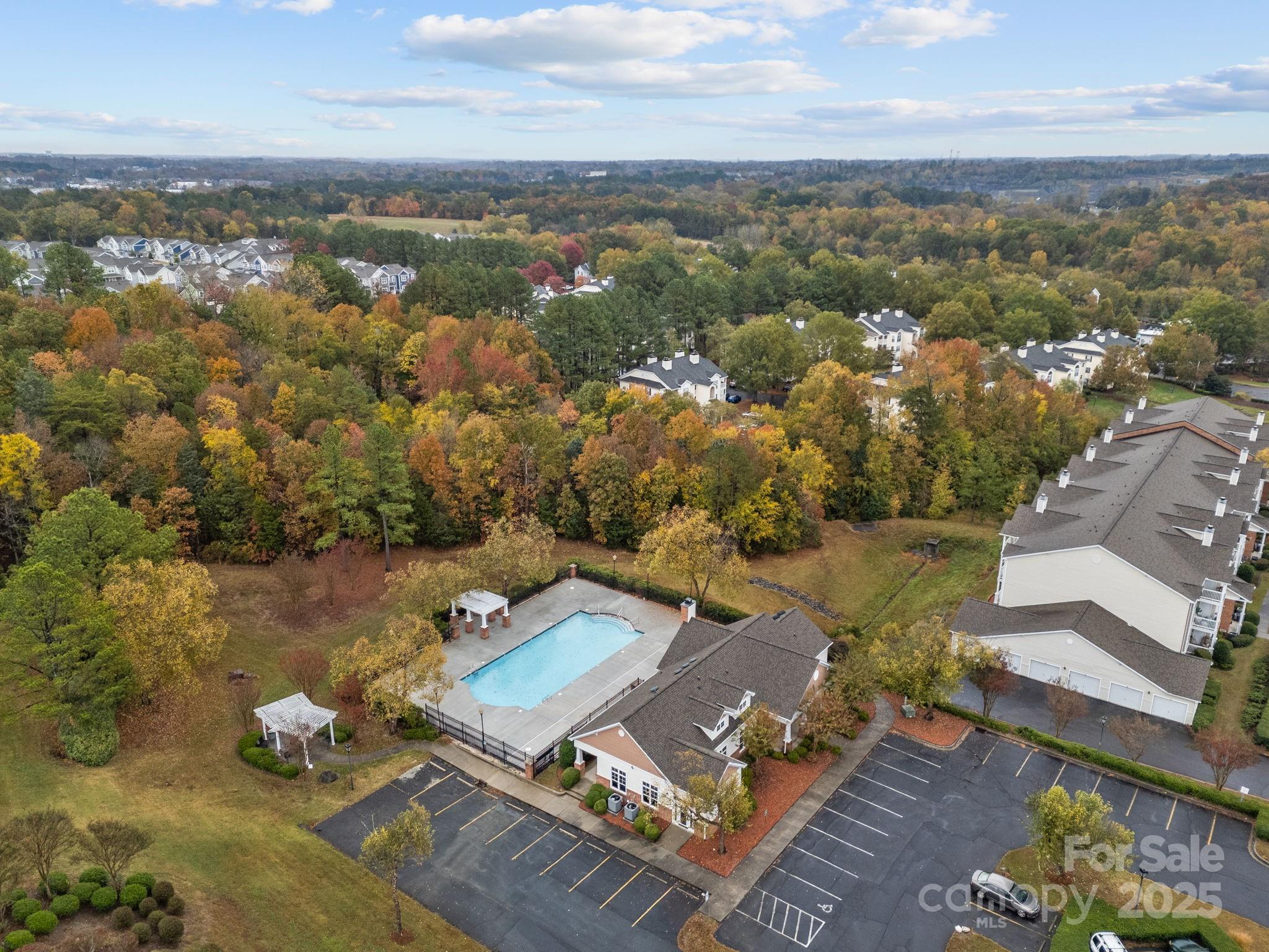 9950 Hyde Glen Court Property Photo 35