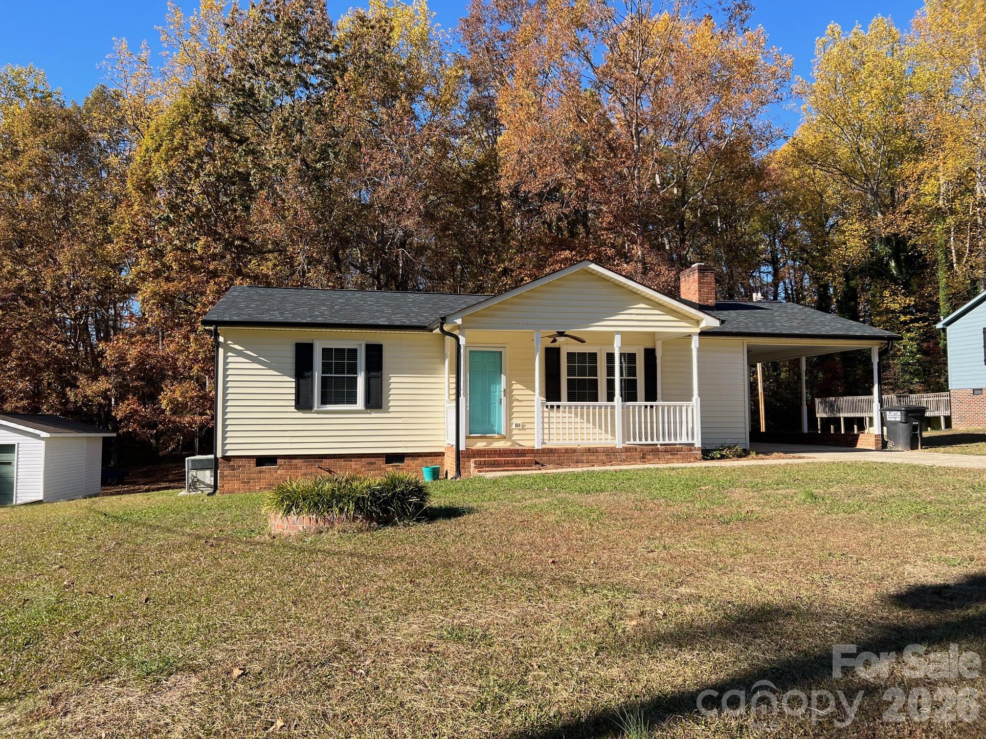 120 Oakley Drive Property Photo 1