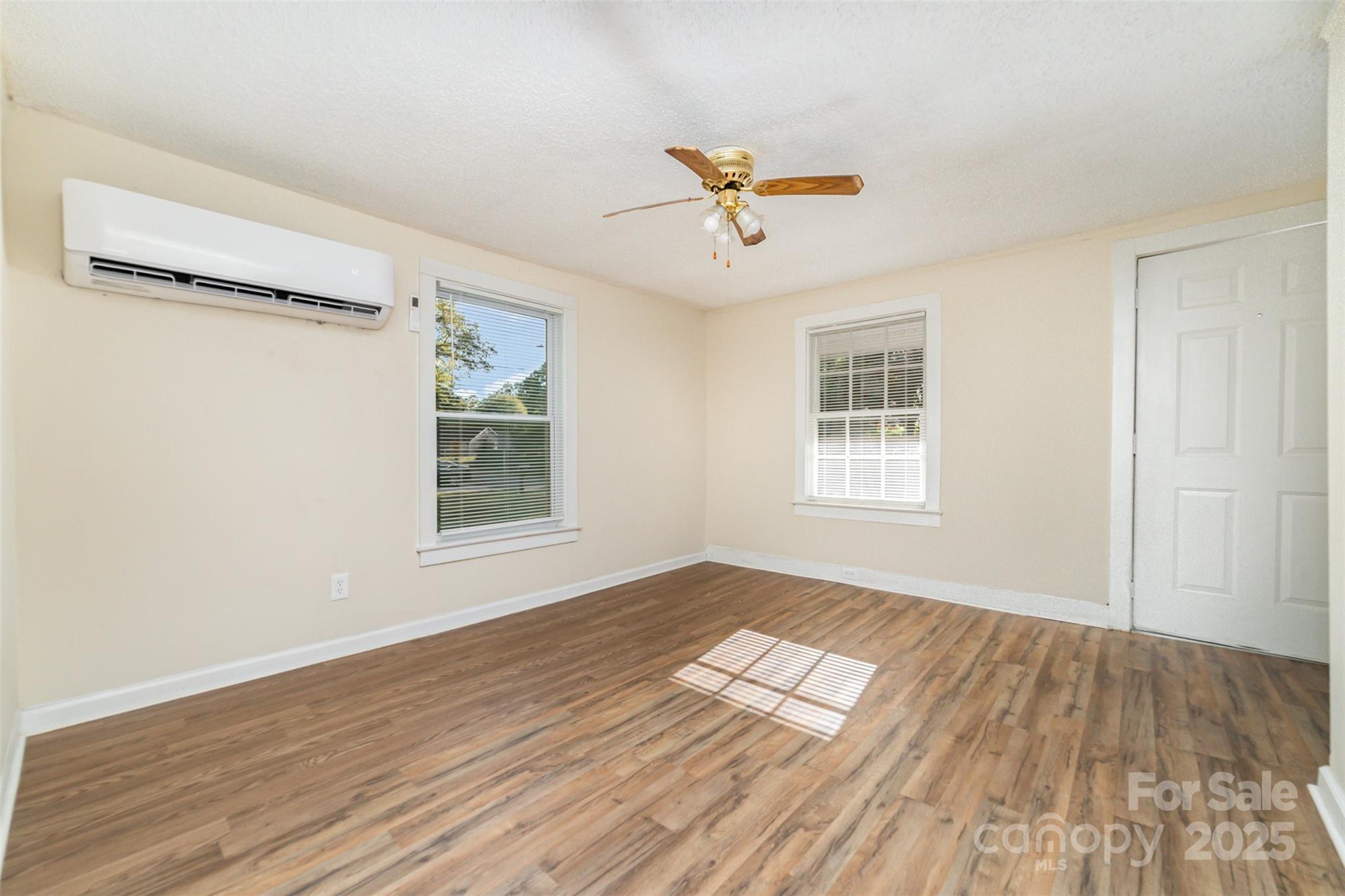 1028 East Drive Property Photo 13