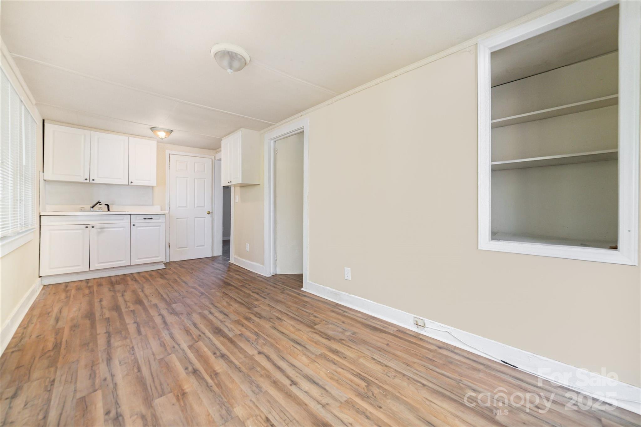 1028 East Drive Property Photo 17