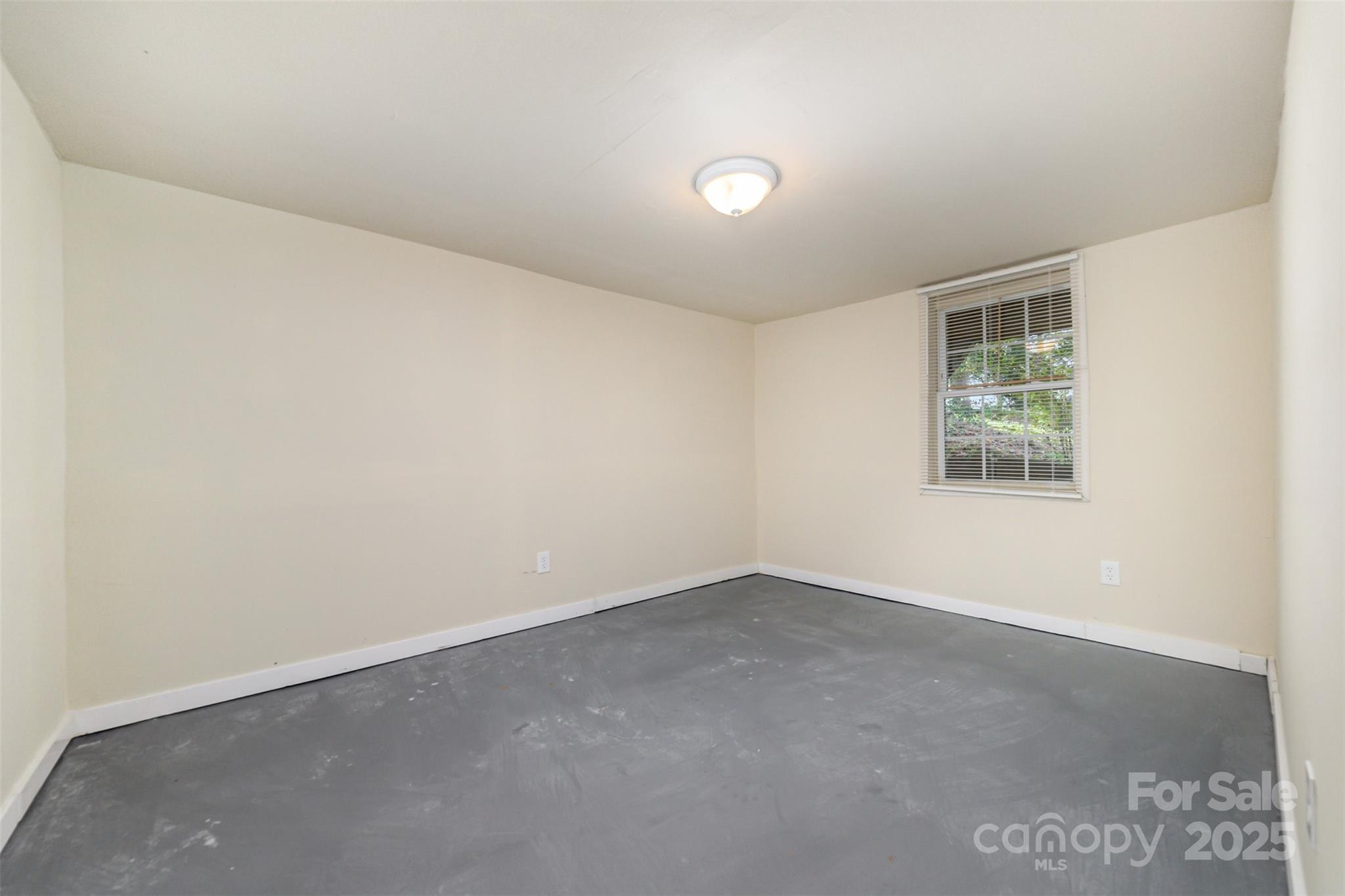 1028 East Drive Property Photo 46