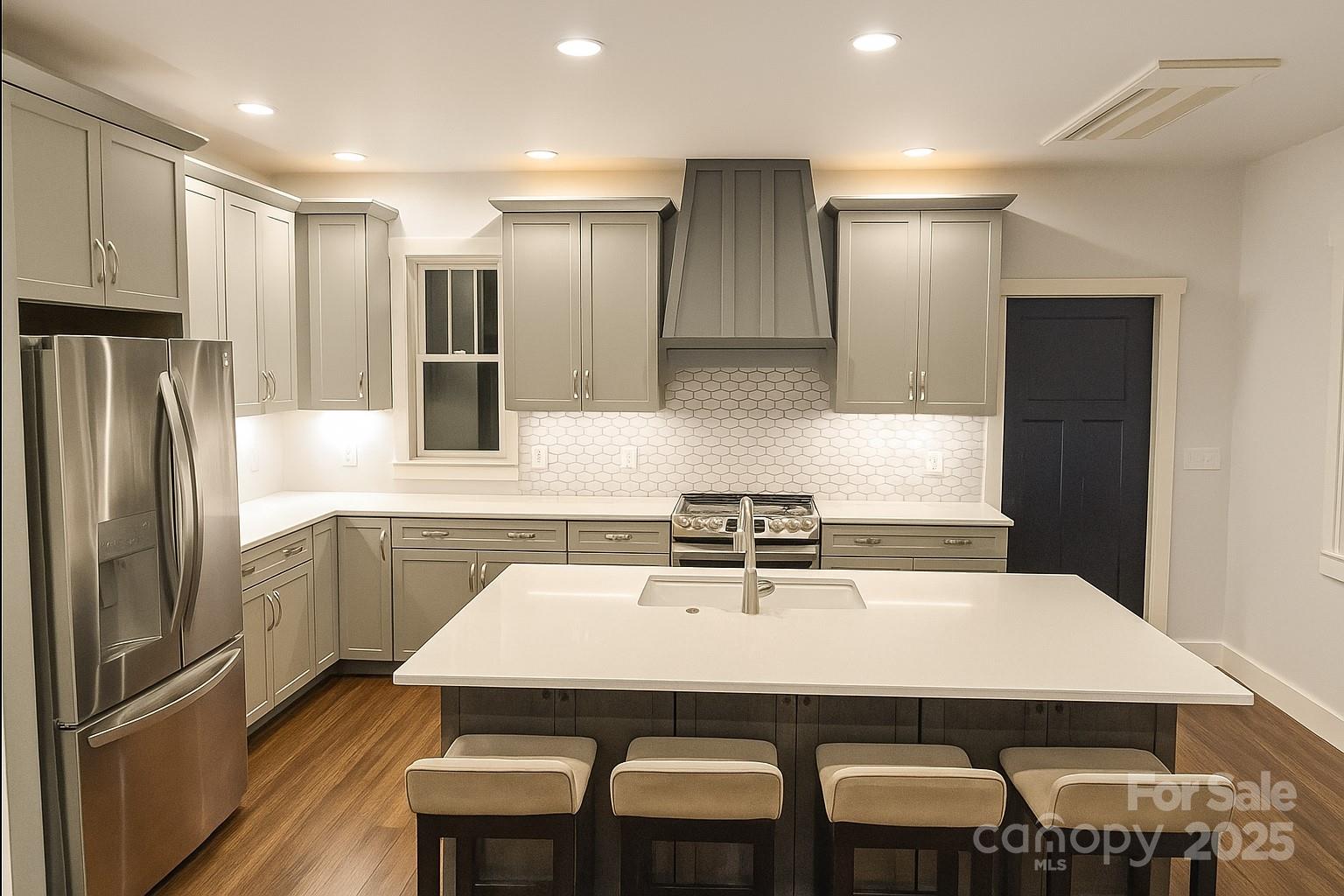 565 School Road Property Photo 2