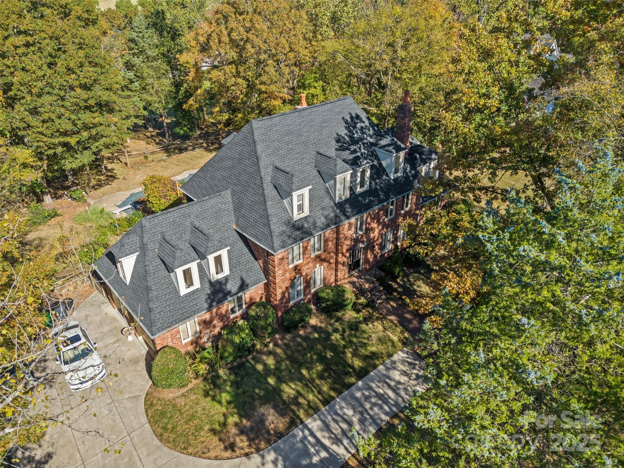 5500 Five Knolls Drive Property Photo 5