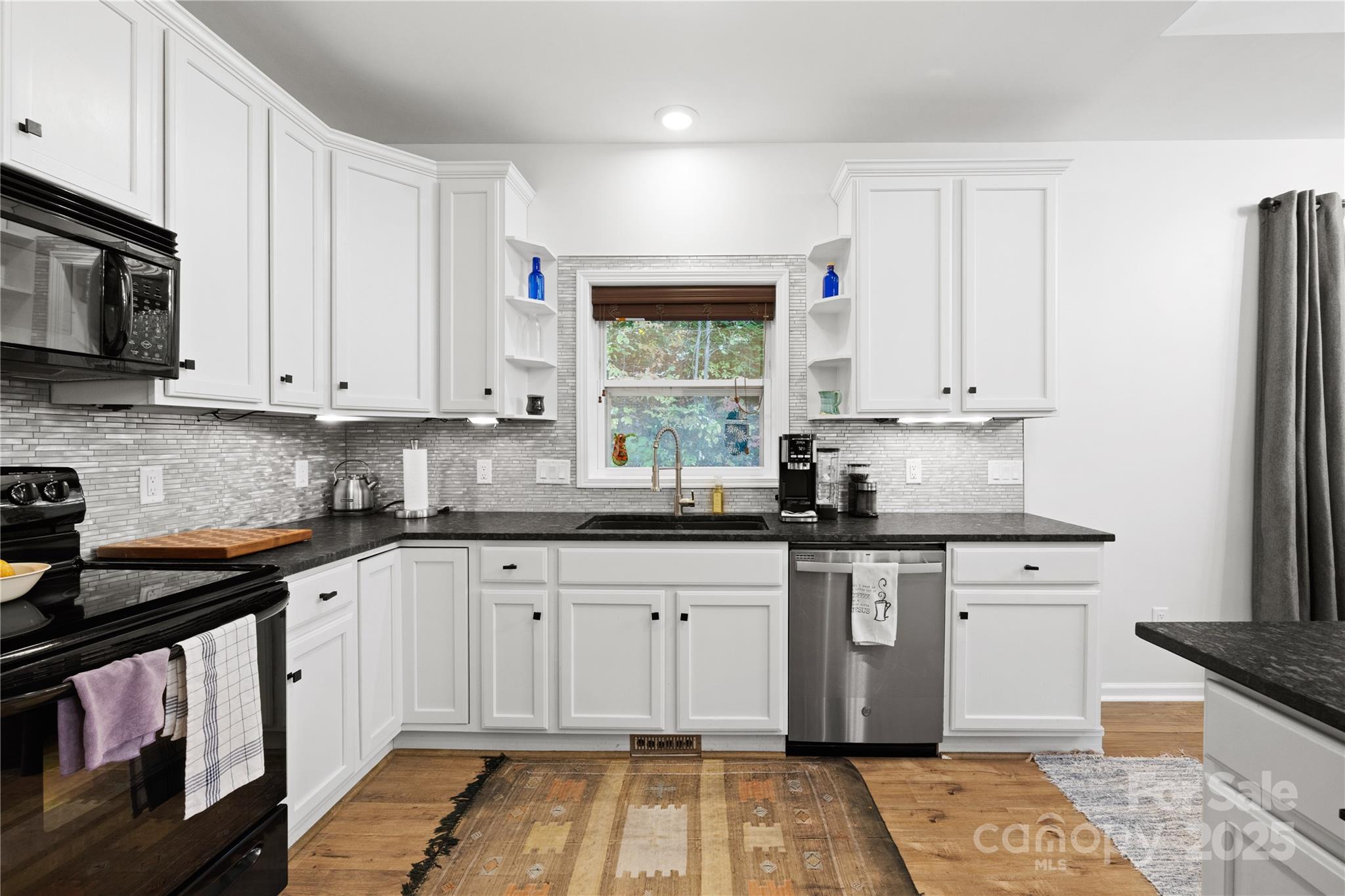 1308 Bell Mountain Road Property Photo 10