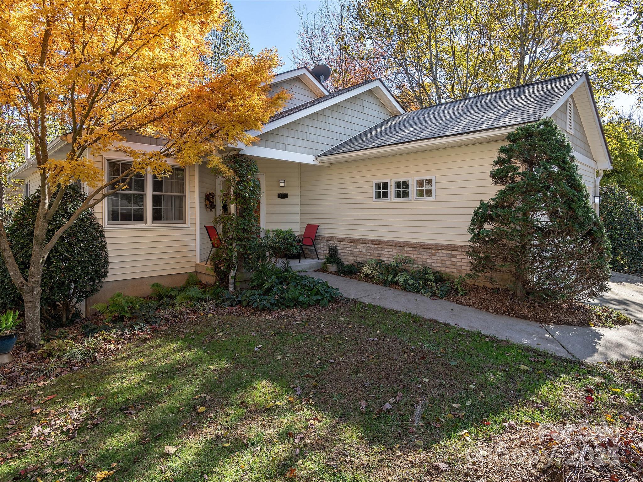 111 Wildwood Forest Lane Property Photo 1