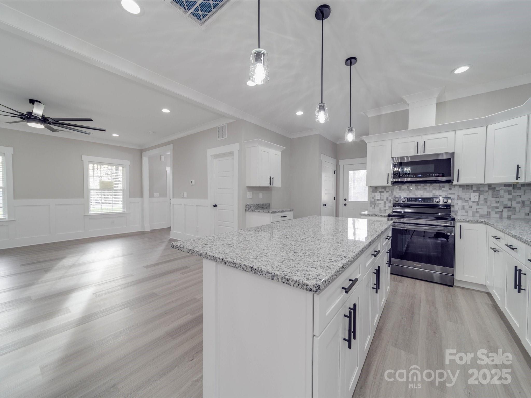 1107 Greenwood Street Property Photo 10