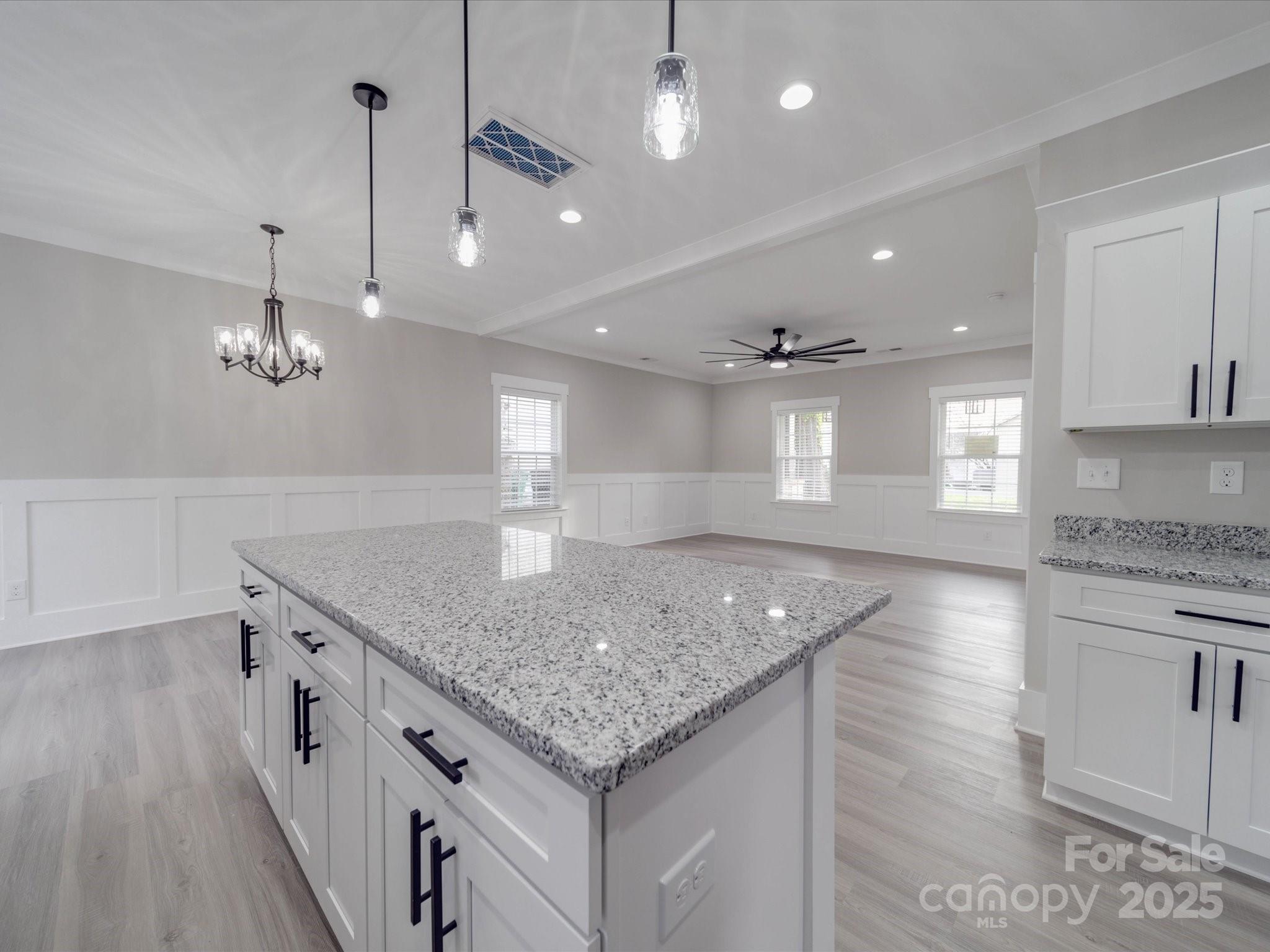 1107 Greenwood Street Property Photo 11