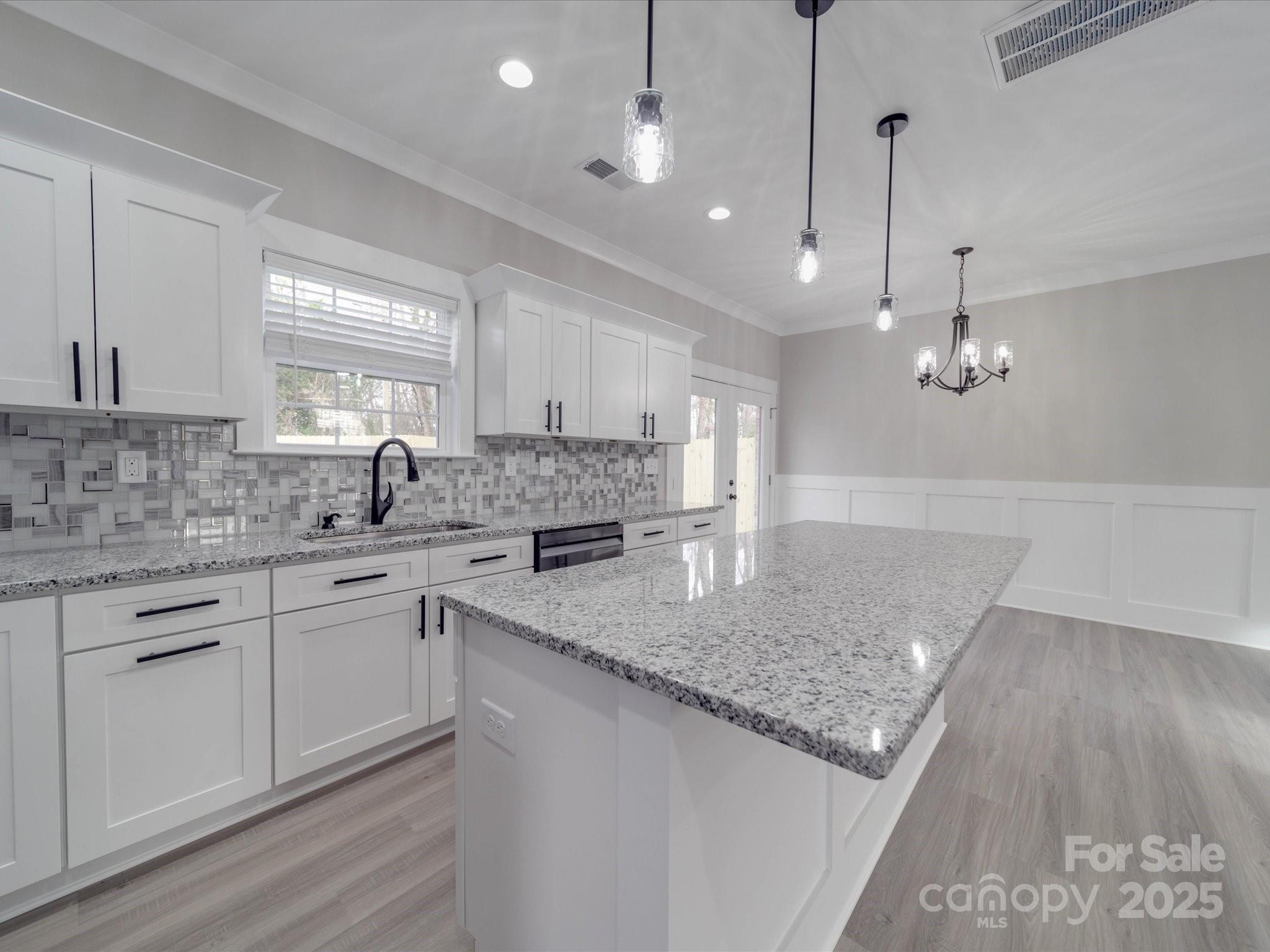 1107 Greenwood Street Property Photo 12