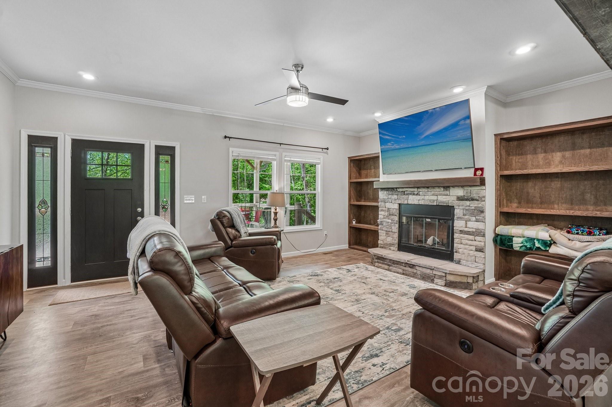 590 Willow Lane Property Photo 8