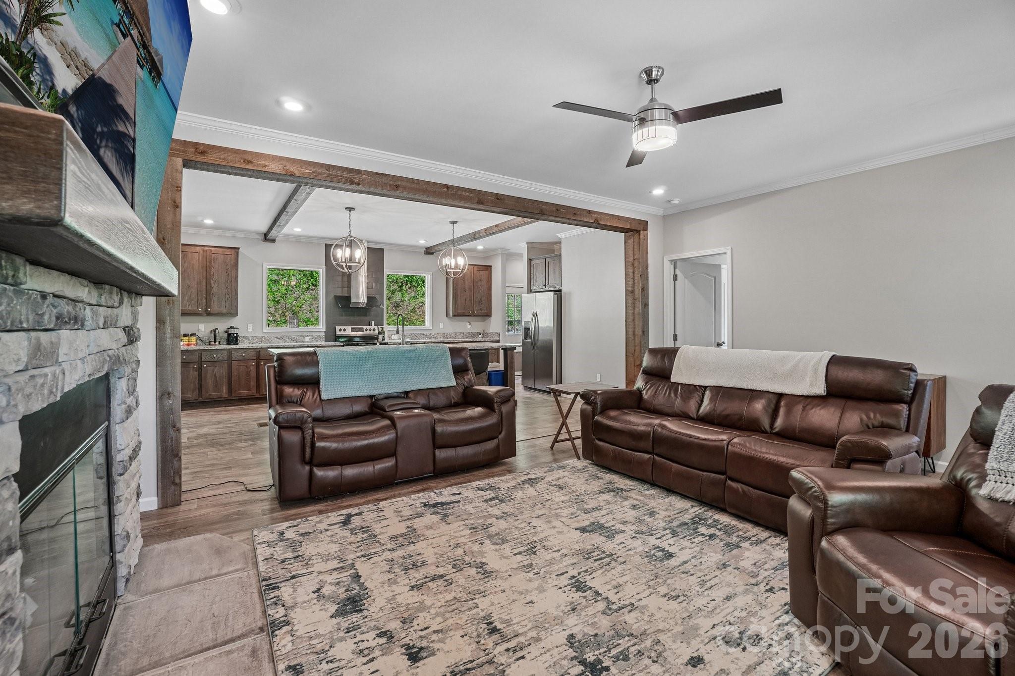 590 Willow Lane Property Photo 10