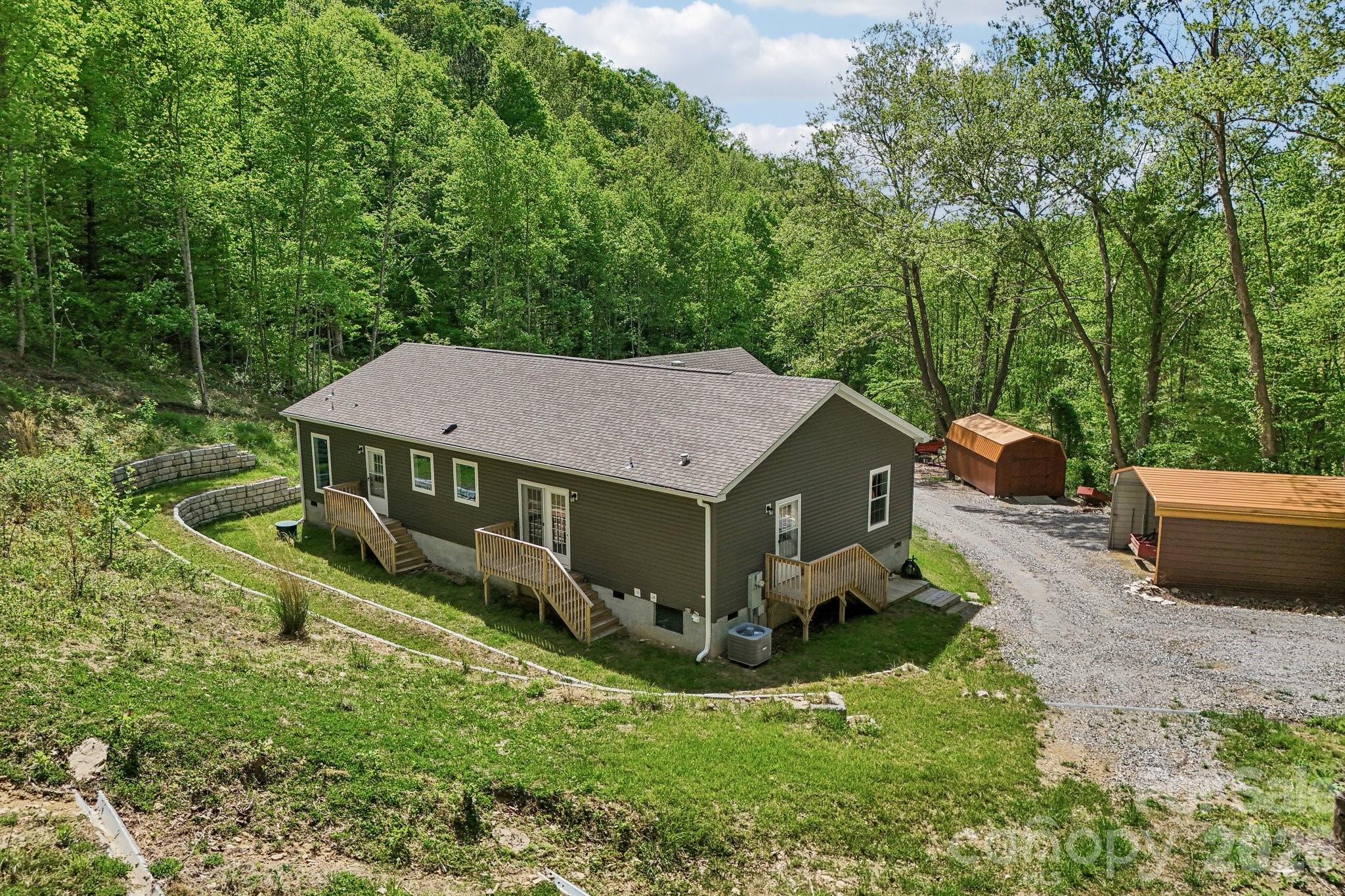 590 Willow Lane Property Photo 29