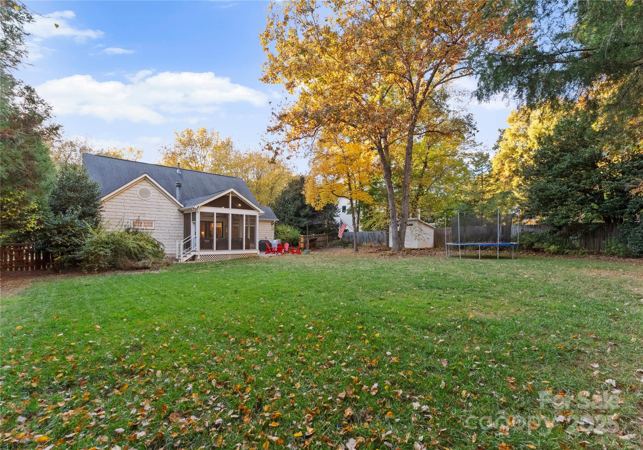 6011 Hunter Lane Property Photo 8