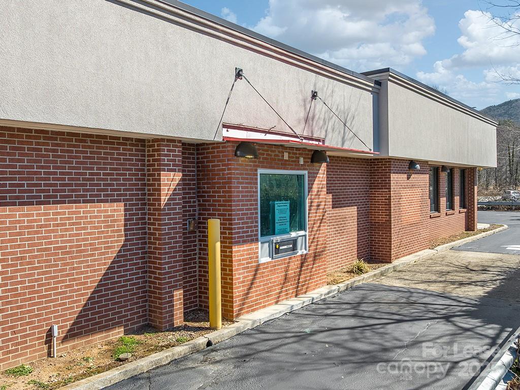 510 Nc 9 Highway Property Photo 2