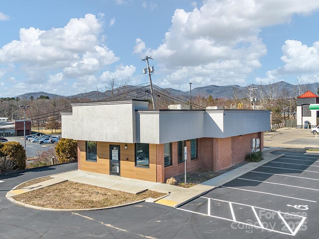 510 Nc 9 Highway Property Photo 3