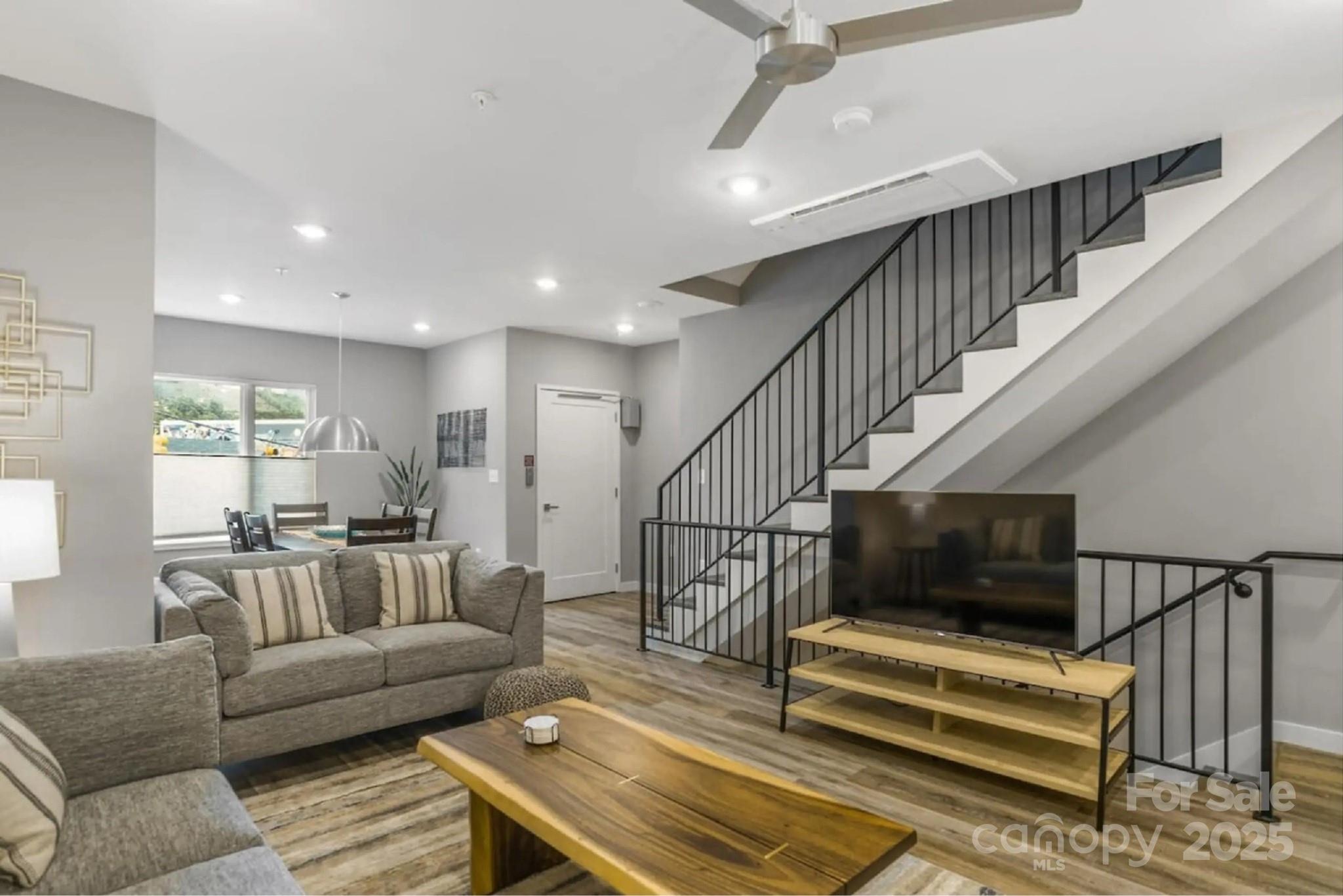 102 Southside Avenue 15 Property Photo 7