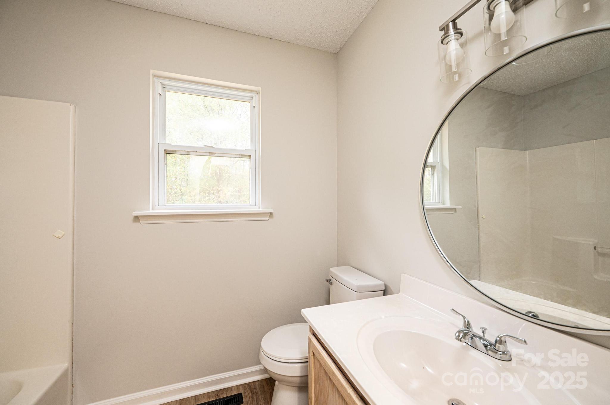 403 Forest Drive Property Photo 7