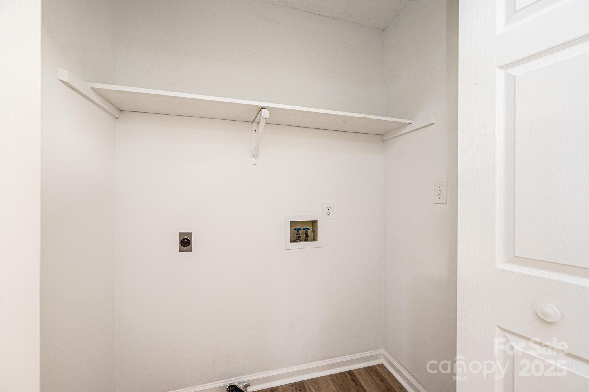 403 Forest Drive Property Photo 8