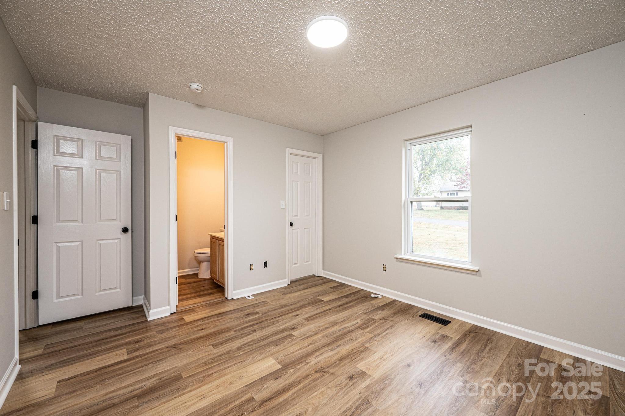 403 Forest Drive Property Photo 10