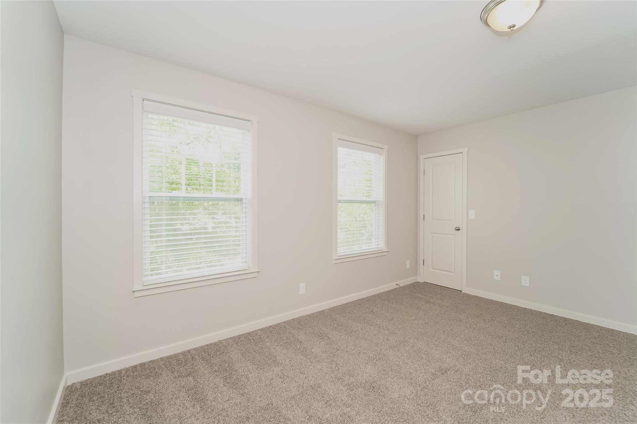 8043 Gleen Oak Lane Property Photo 4