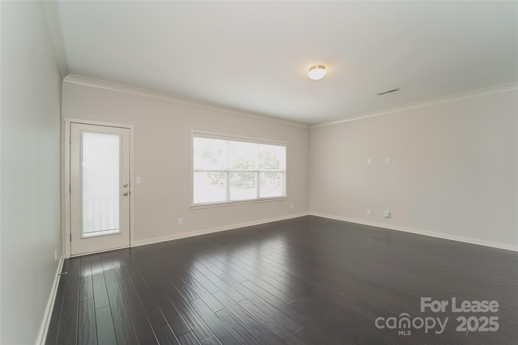 8043 Gleen Oak Lane Property Photo 10