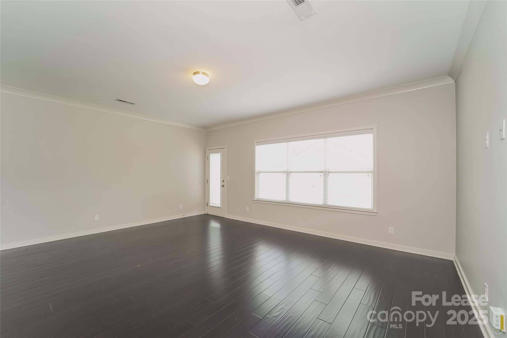 8043 Gleen Oak Lane Property Photo 11