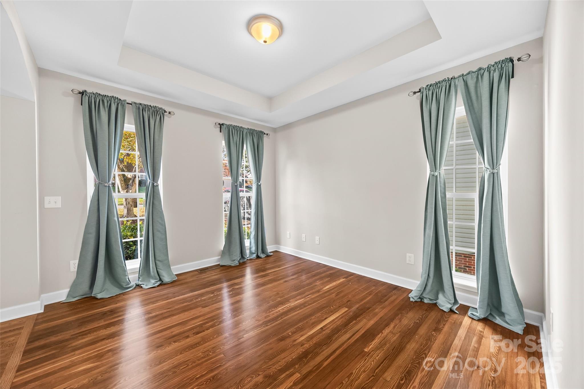 6631 Harburn Forest Drive Property Photo 5