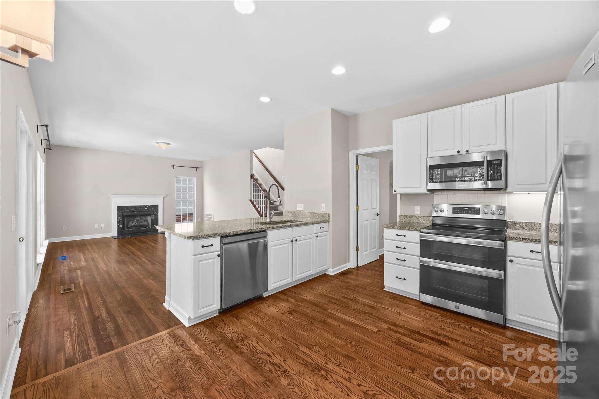 6631 Harburn Forest Drive Property Photo 8