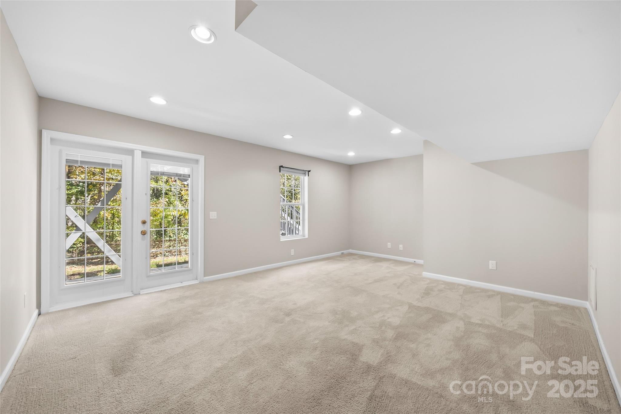 6631 Harburn Forest Drive Property Photo 30