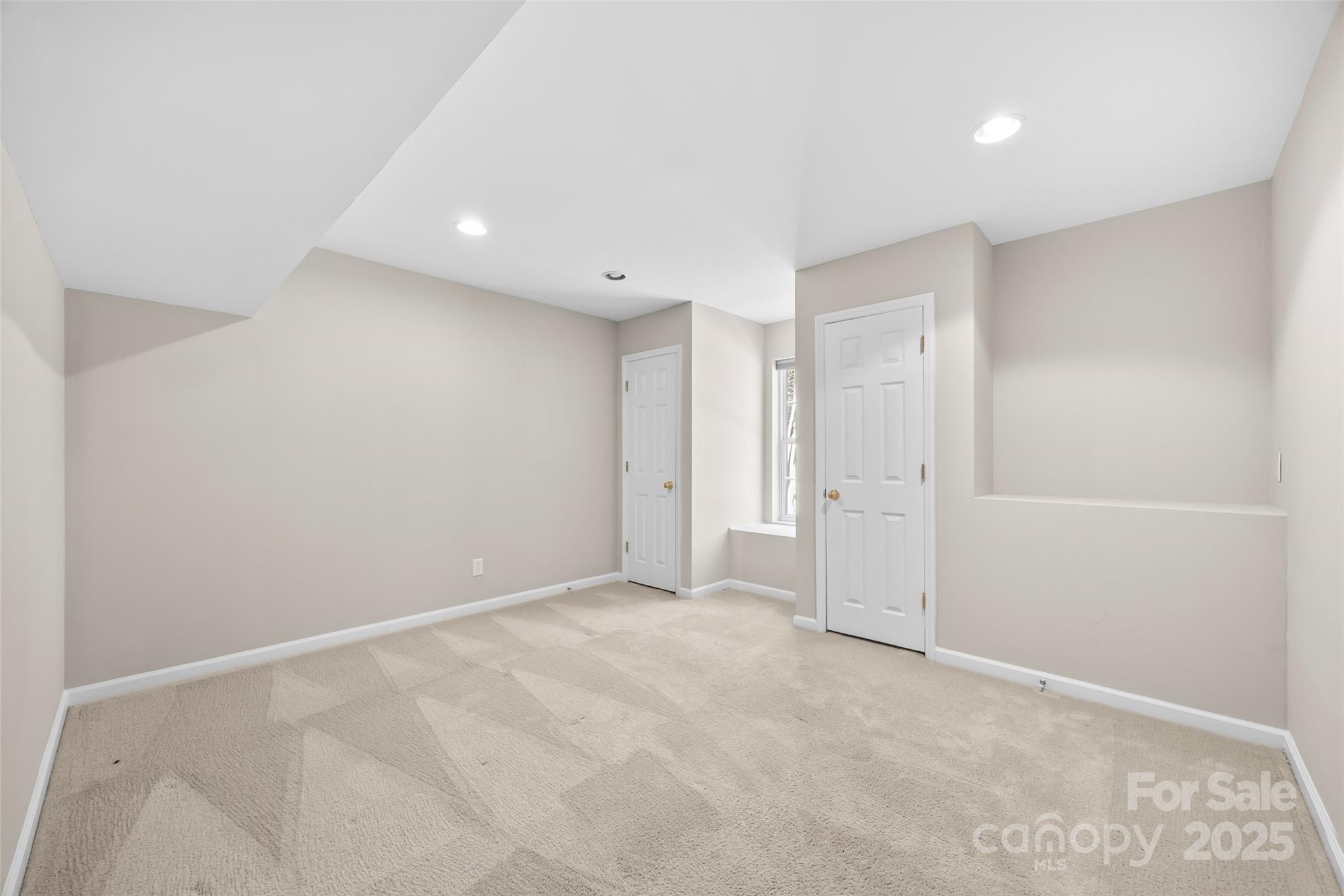 6631 Harburn Forest Drive Property Photo 33