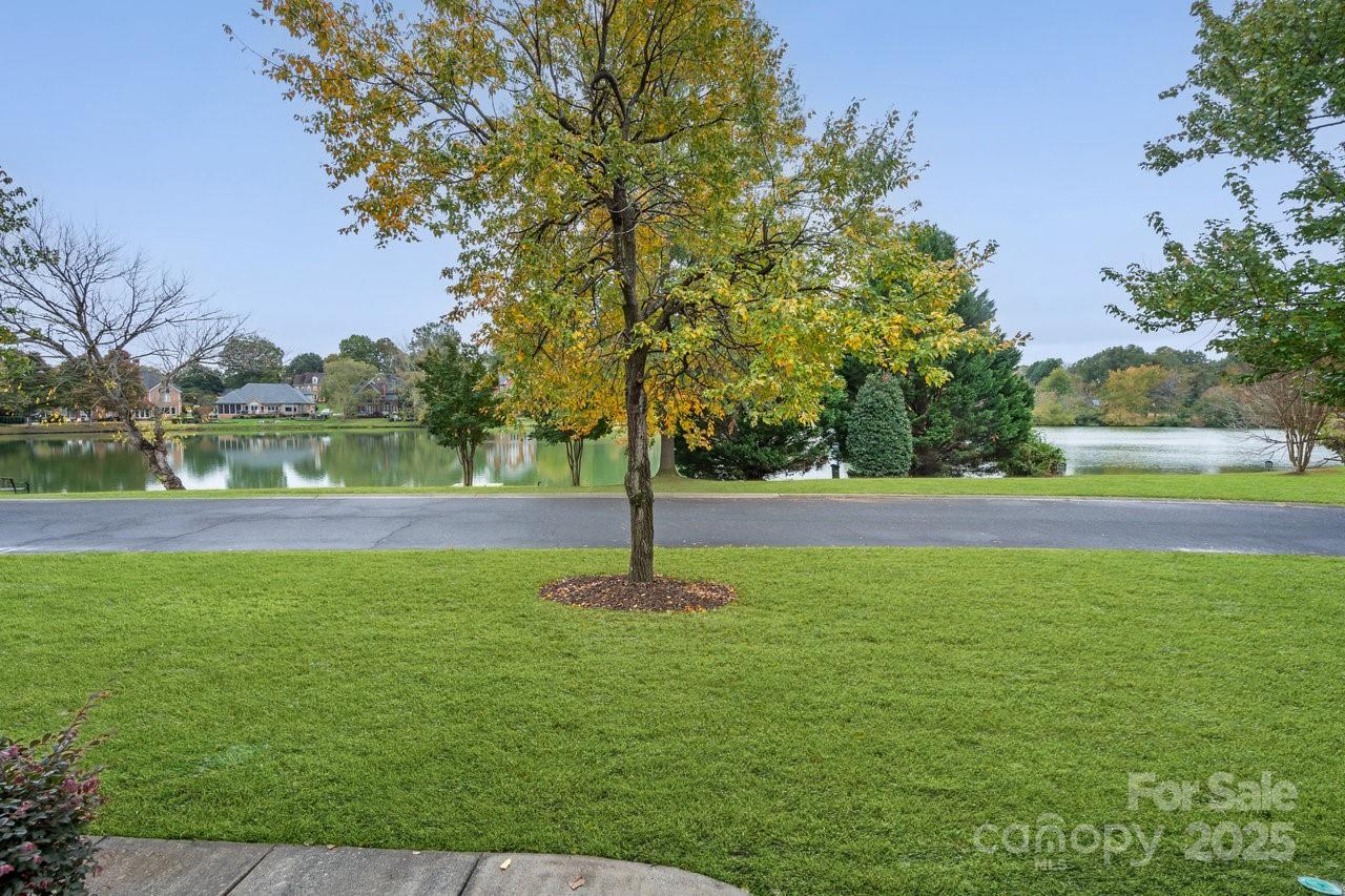 703 Congressional Lane Property Photo 2