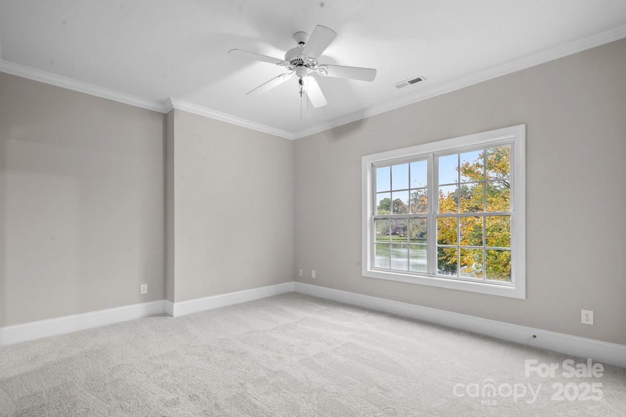 703 Congressional Lane Property Photo 24