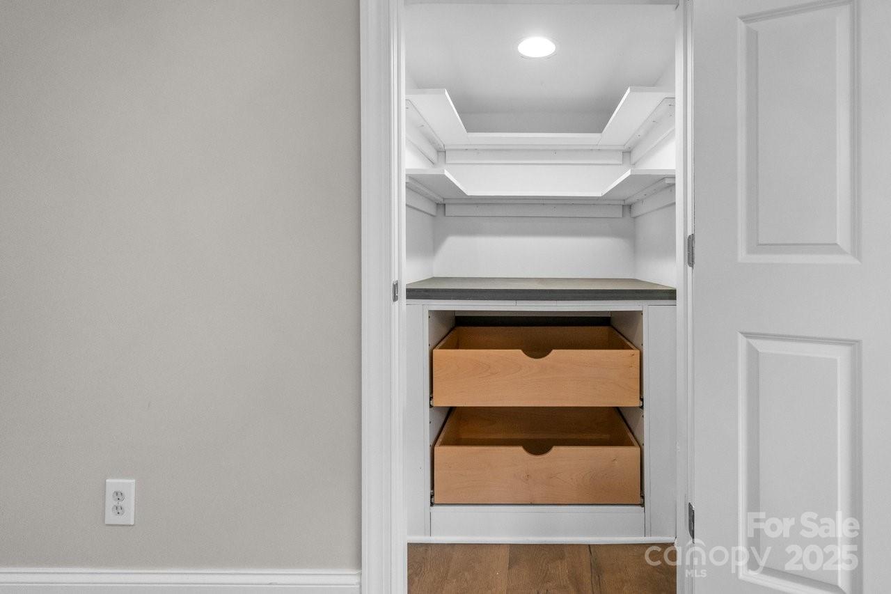 703 Congressional Lane Property Photo 29