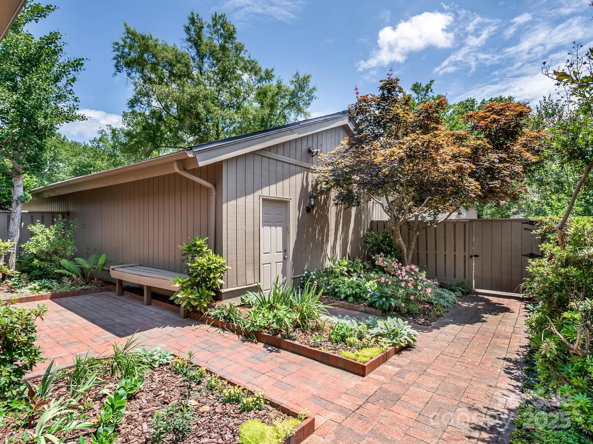 5110 Dunes Court 18 Property Photo 1