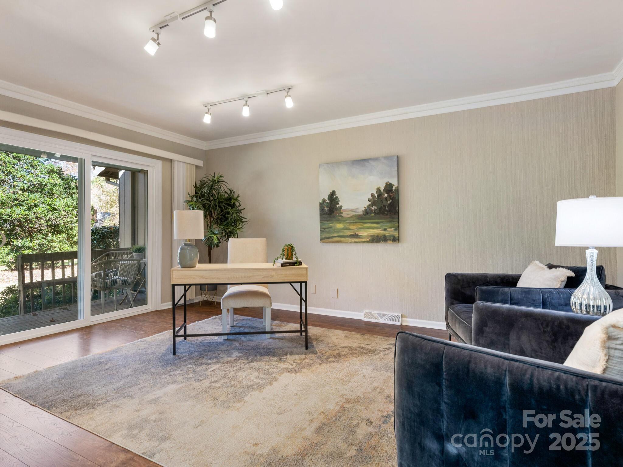 5110 Dunes Court 18 Property Photo 7