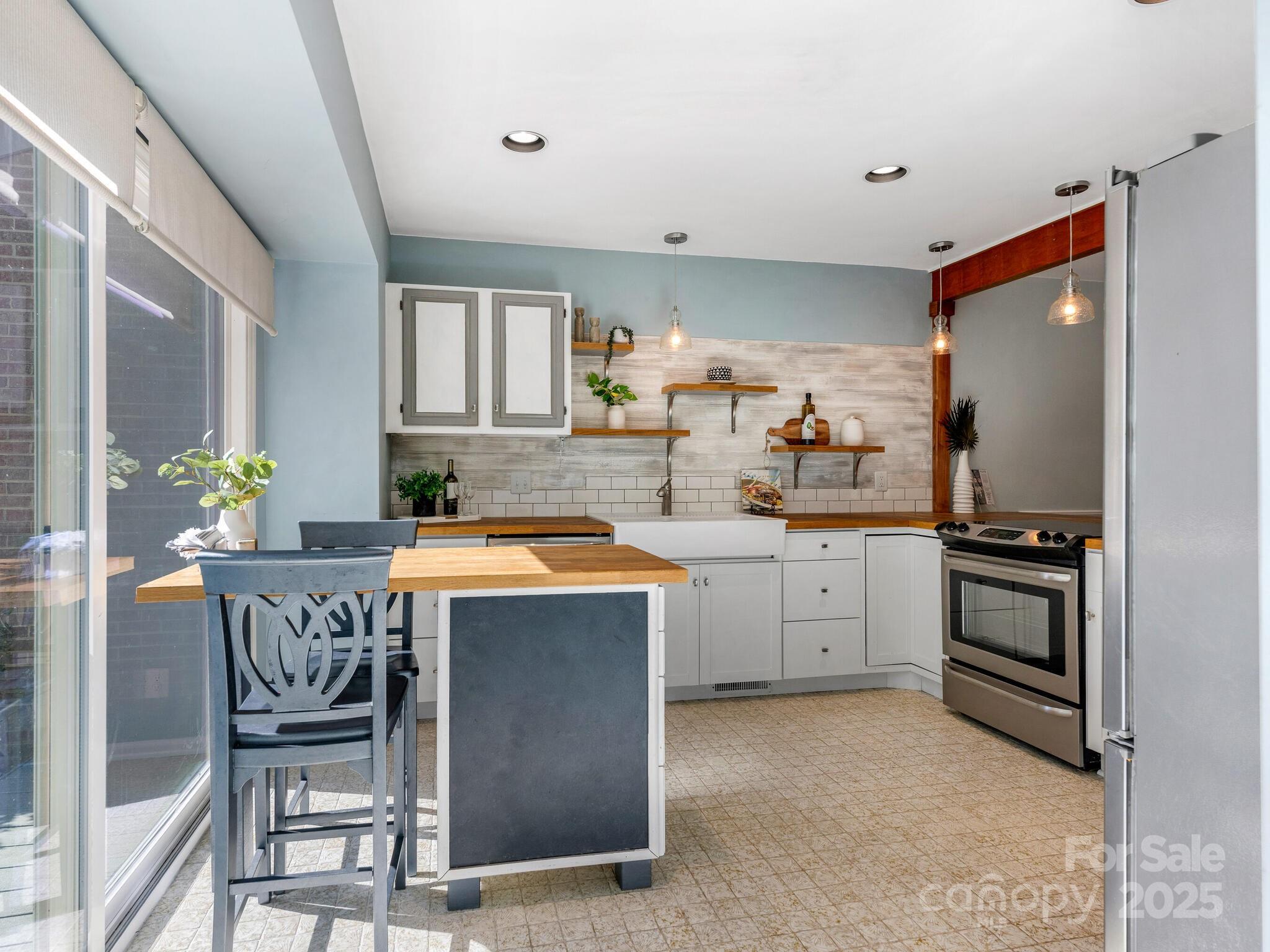 5110 Dunes Court 18 Property Photo 13