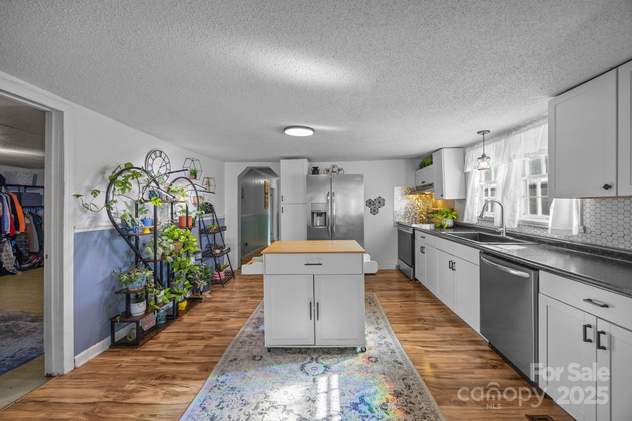 1400 Johnston Street Property Photo 7