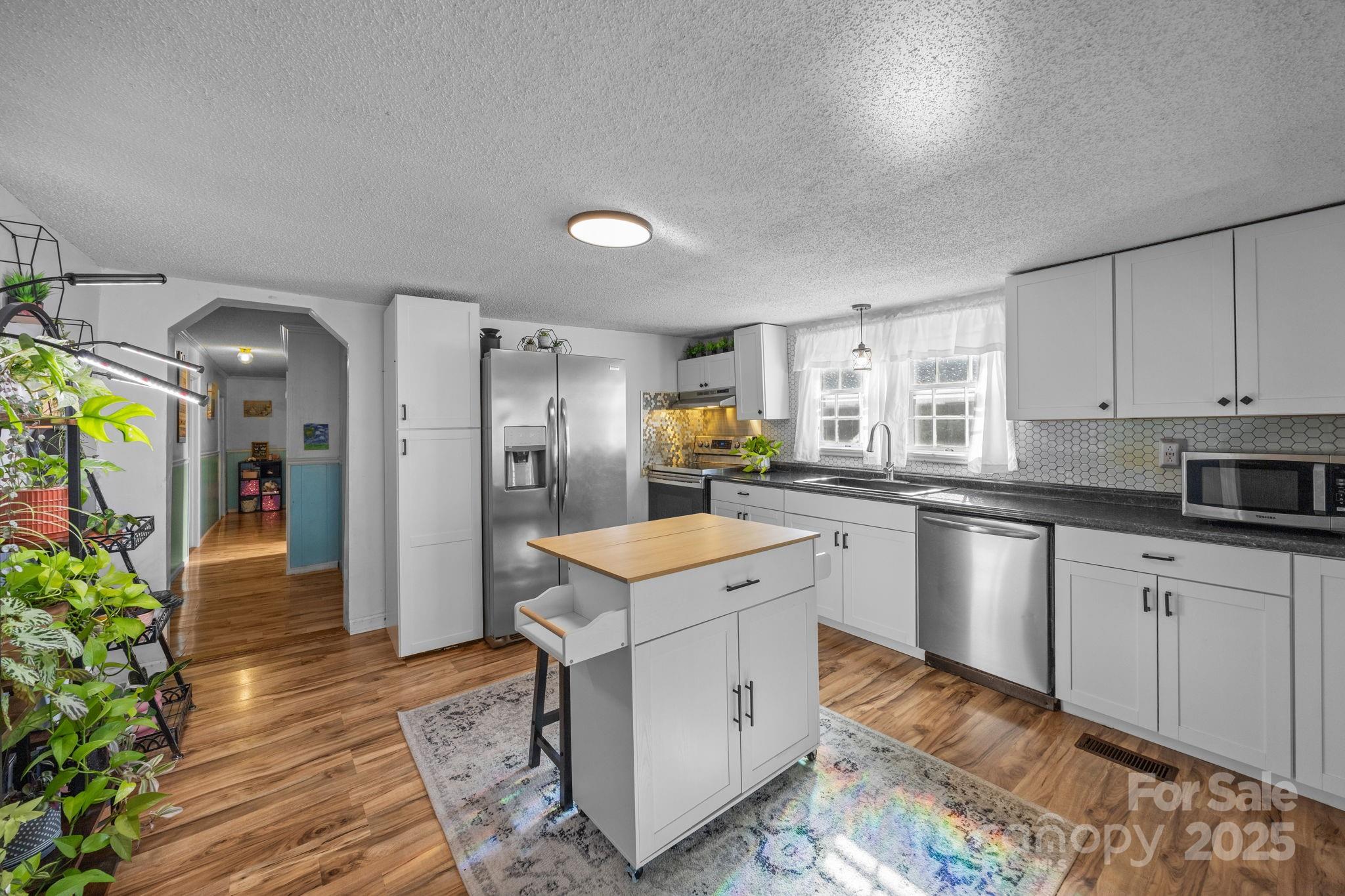 1400 Johnston Street Property Photo 8