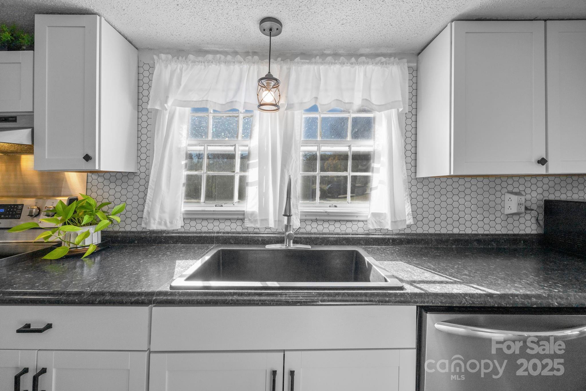 1400 Johnston Street Property Photo 12