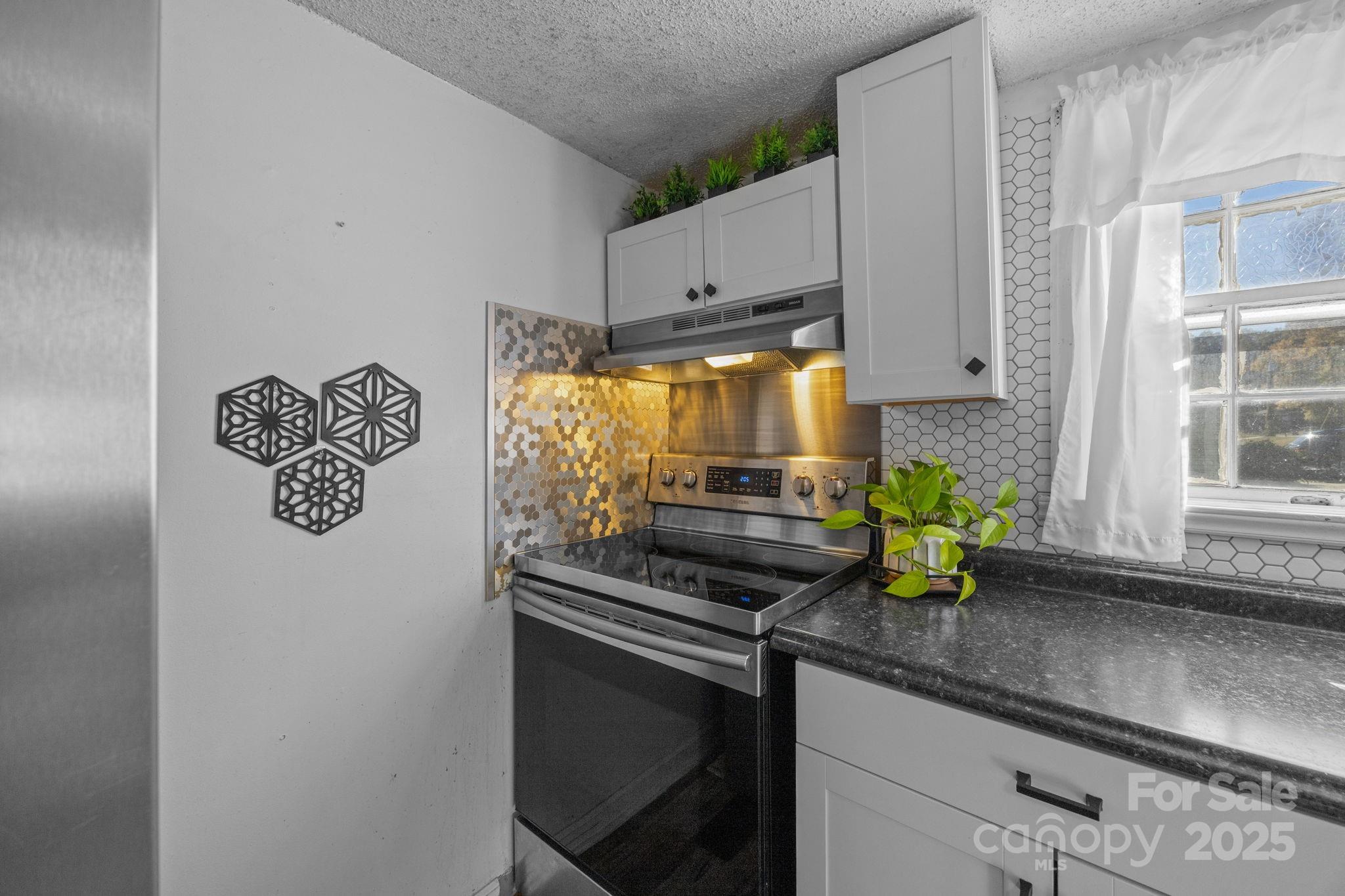 1400 Johnston Street Property Photo 13