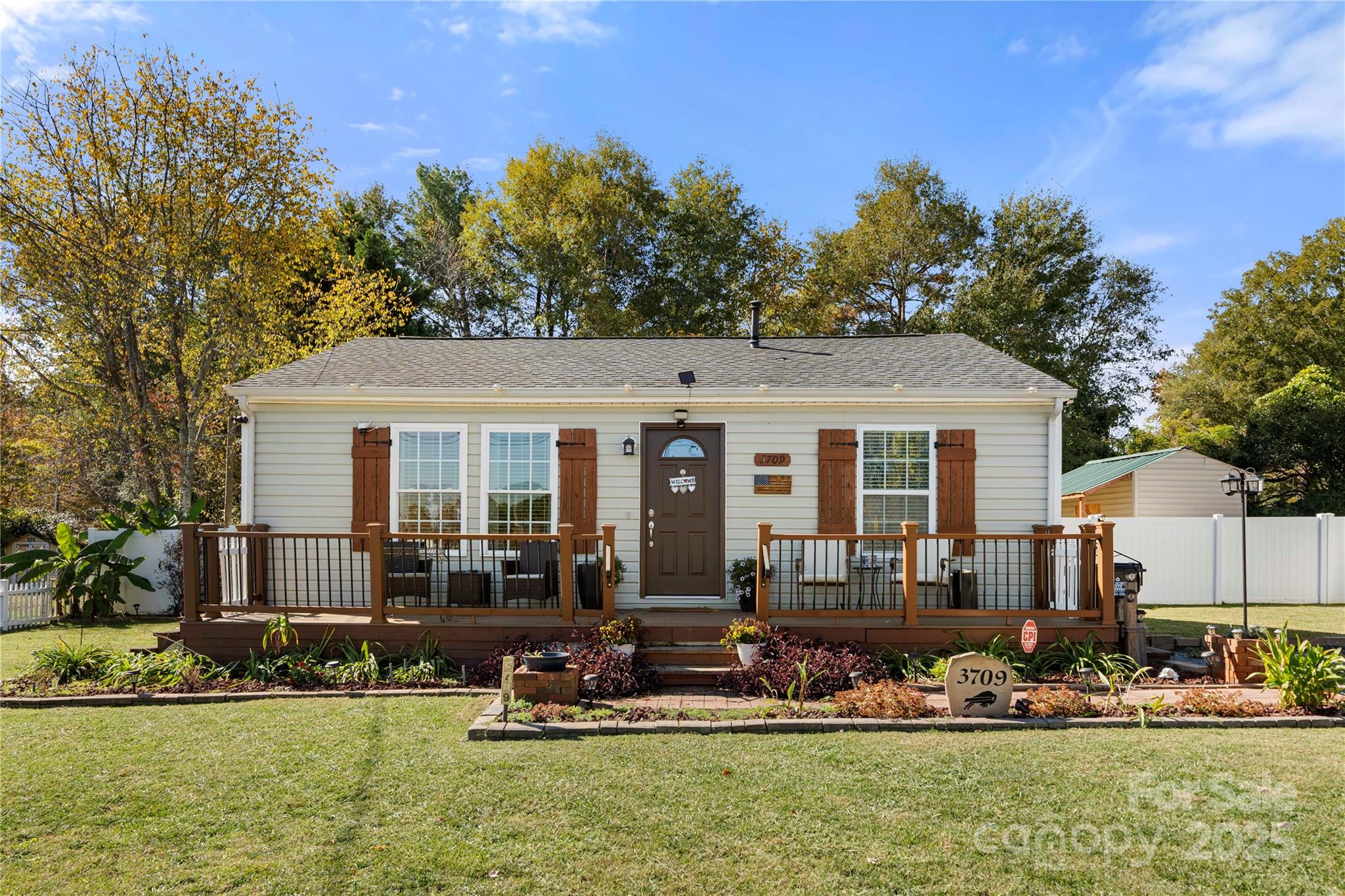 3709 Little Mountain Road Property Photo 1