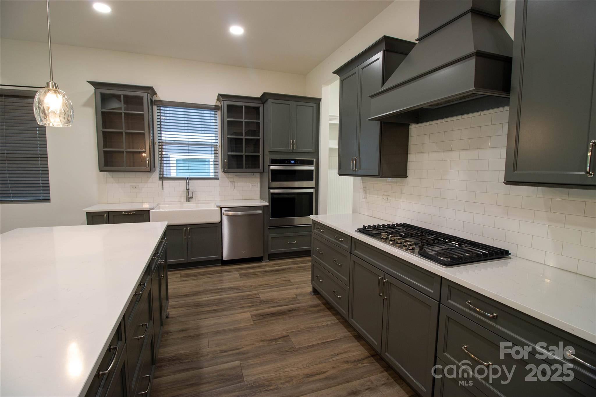 6642 Star Drive Property Photo 3