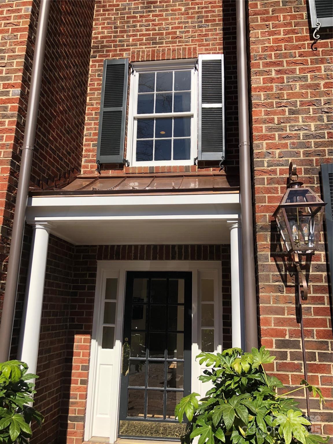 2315 Selwyn Avenue I Property Photo 2