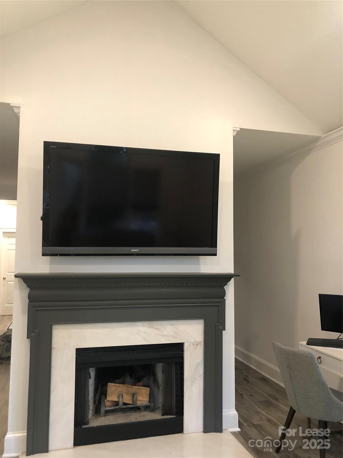 2315 Selwyn Avenue I Property Photo 10