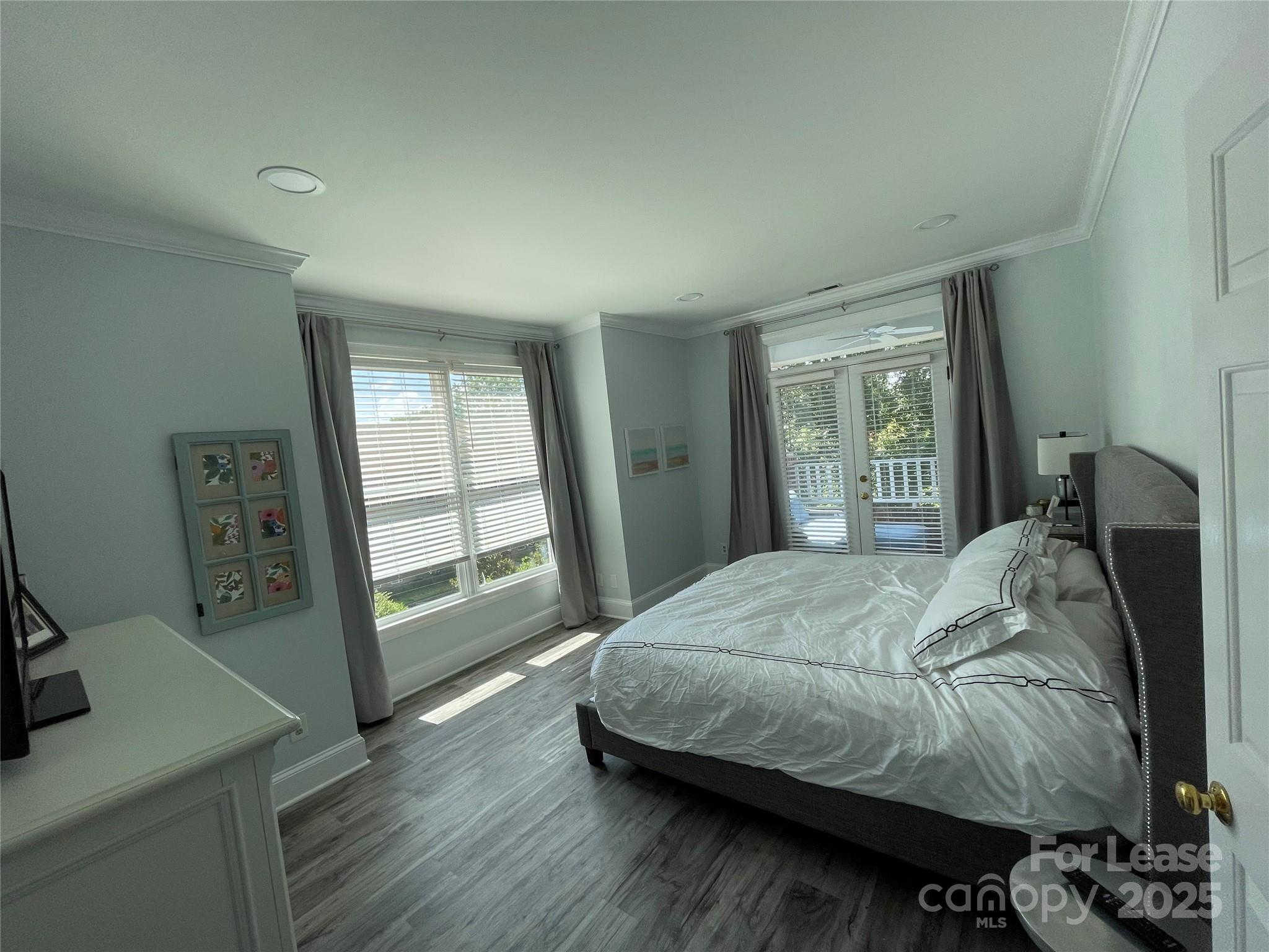 2315 Selwyn Avenue I Property Photo 13