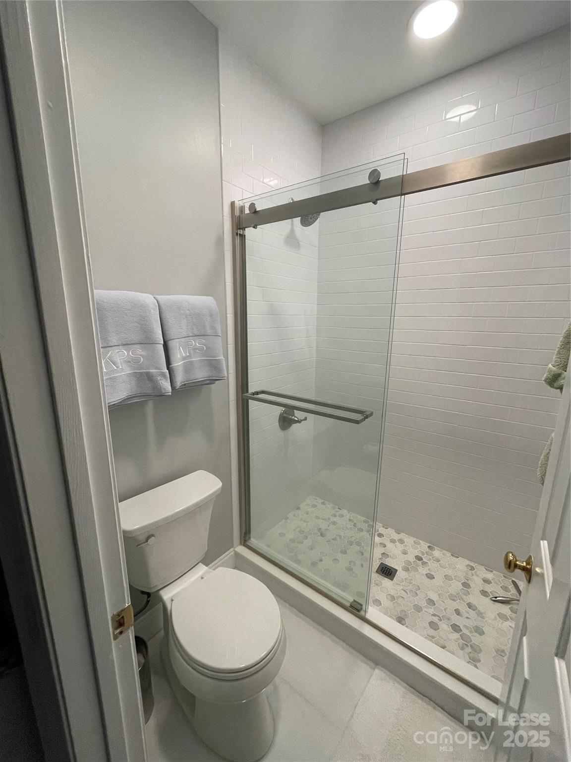 2315 Selwyn Avenue I Property Photo 15