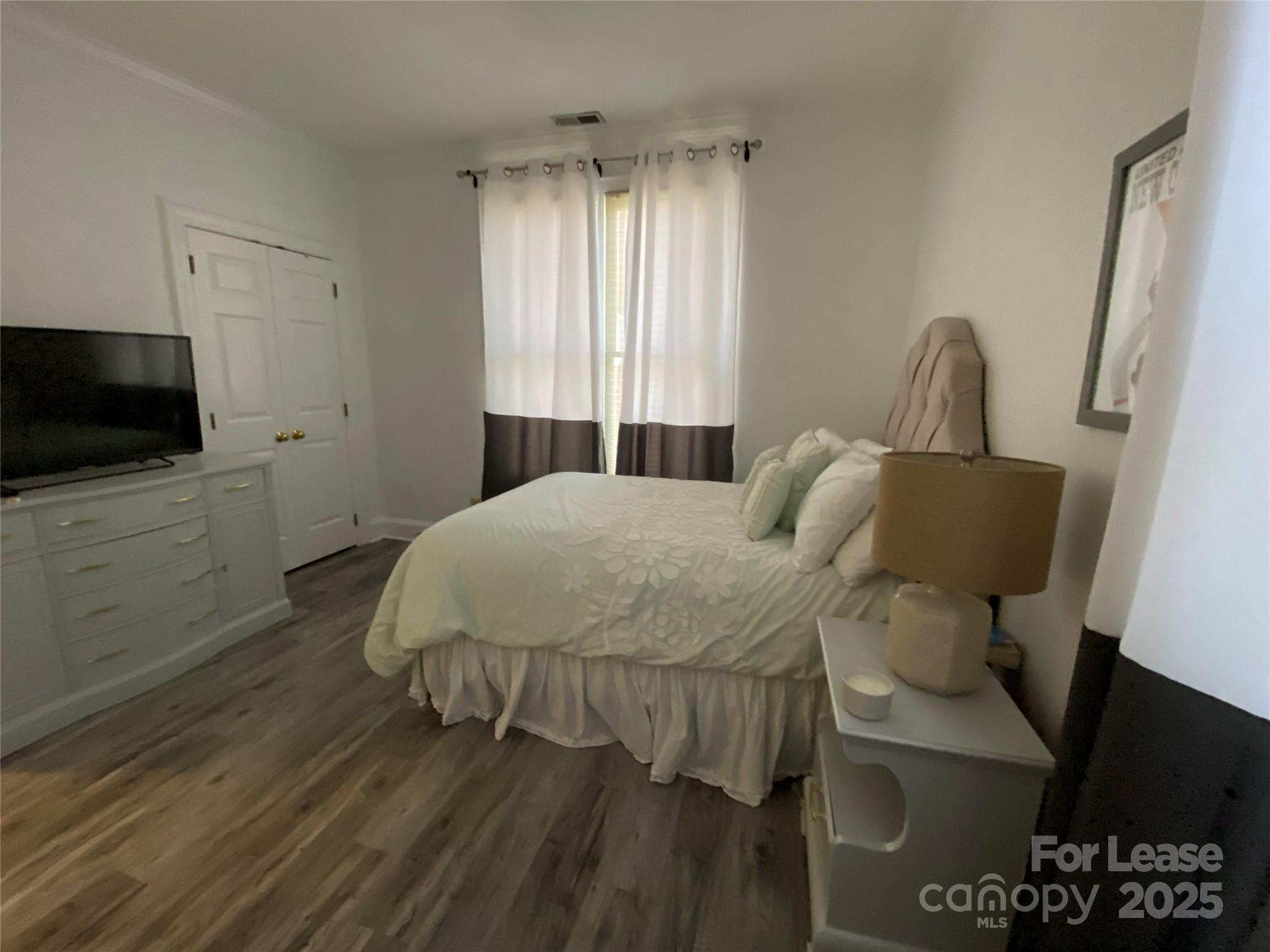 2315 Selwyn Avenue I Property Photo 17