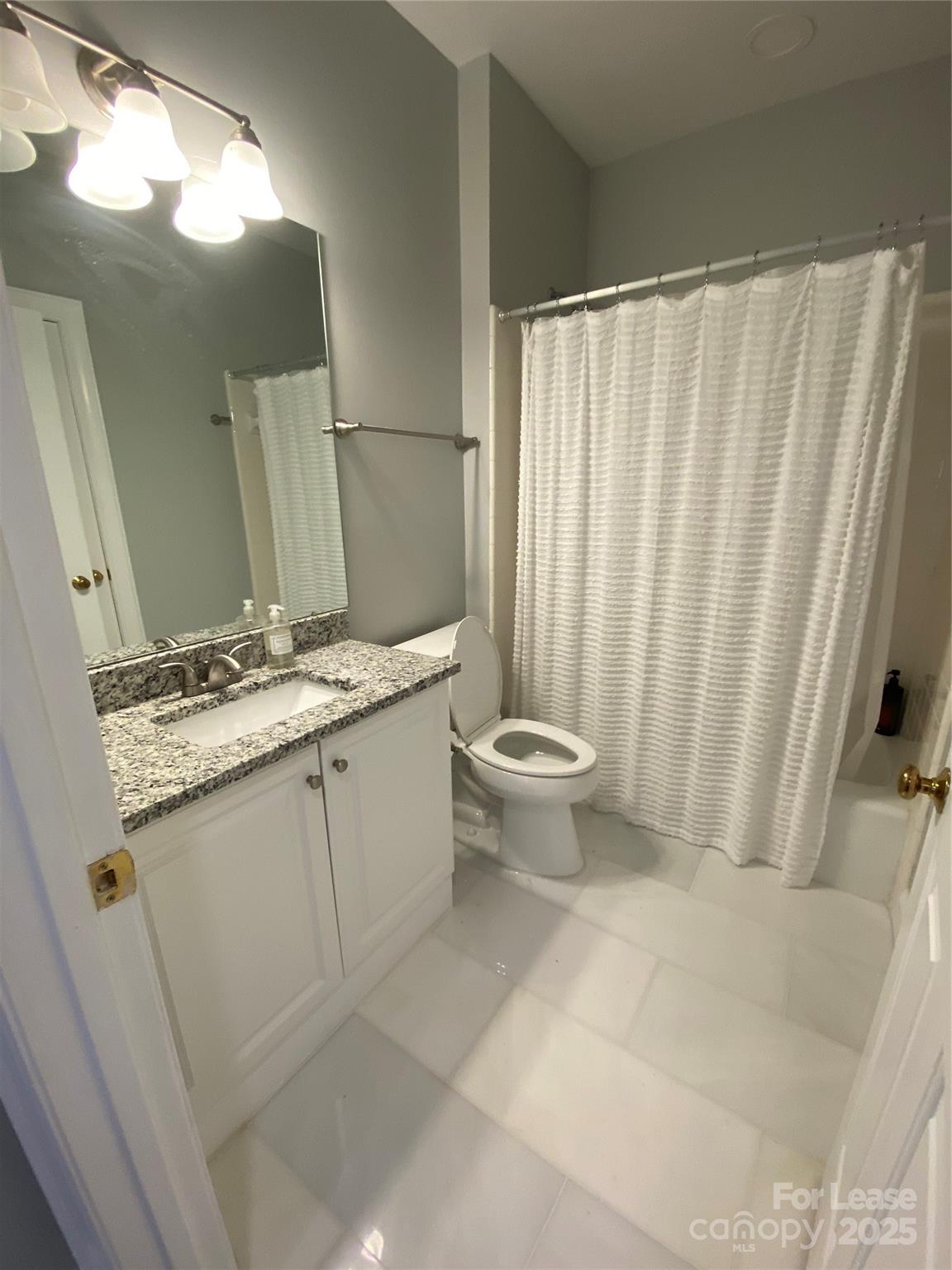 2315 Selwyn Avenue I Property Photo 19