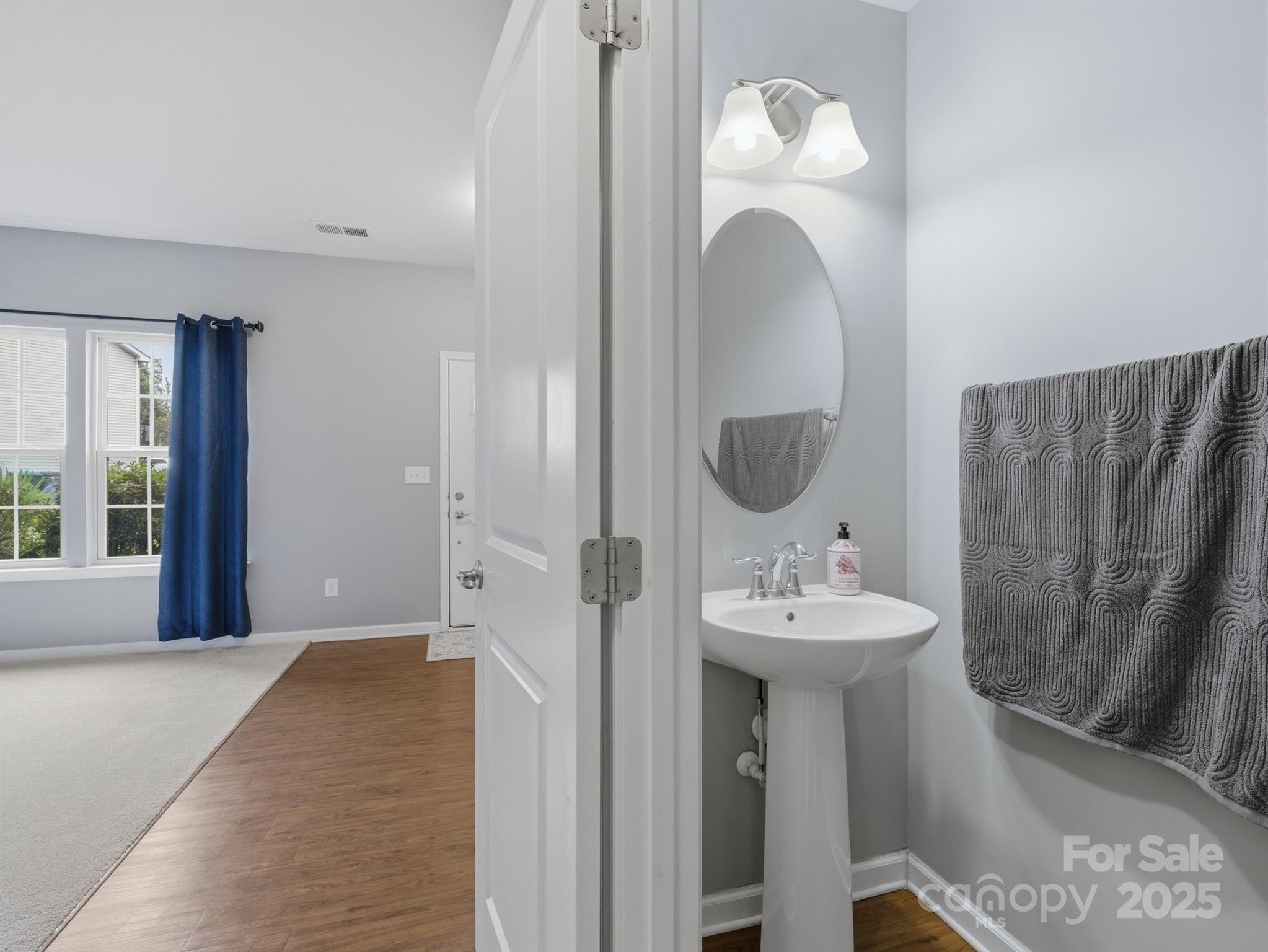 5005 Eddystone Lane Property Photo 7