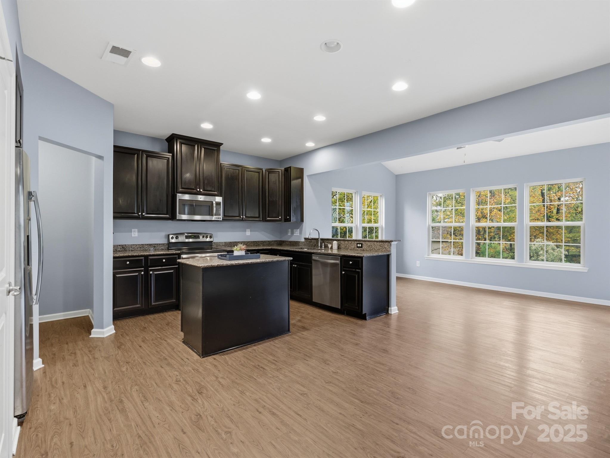 5005 Eddystone Lane Property Photo 13