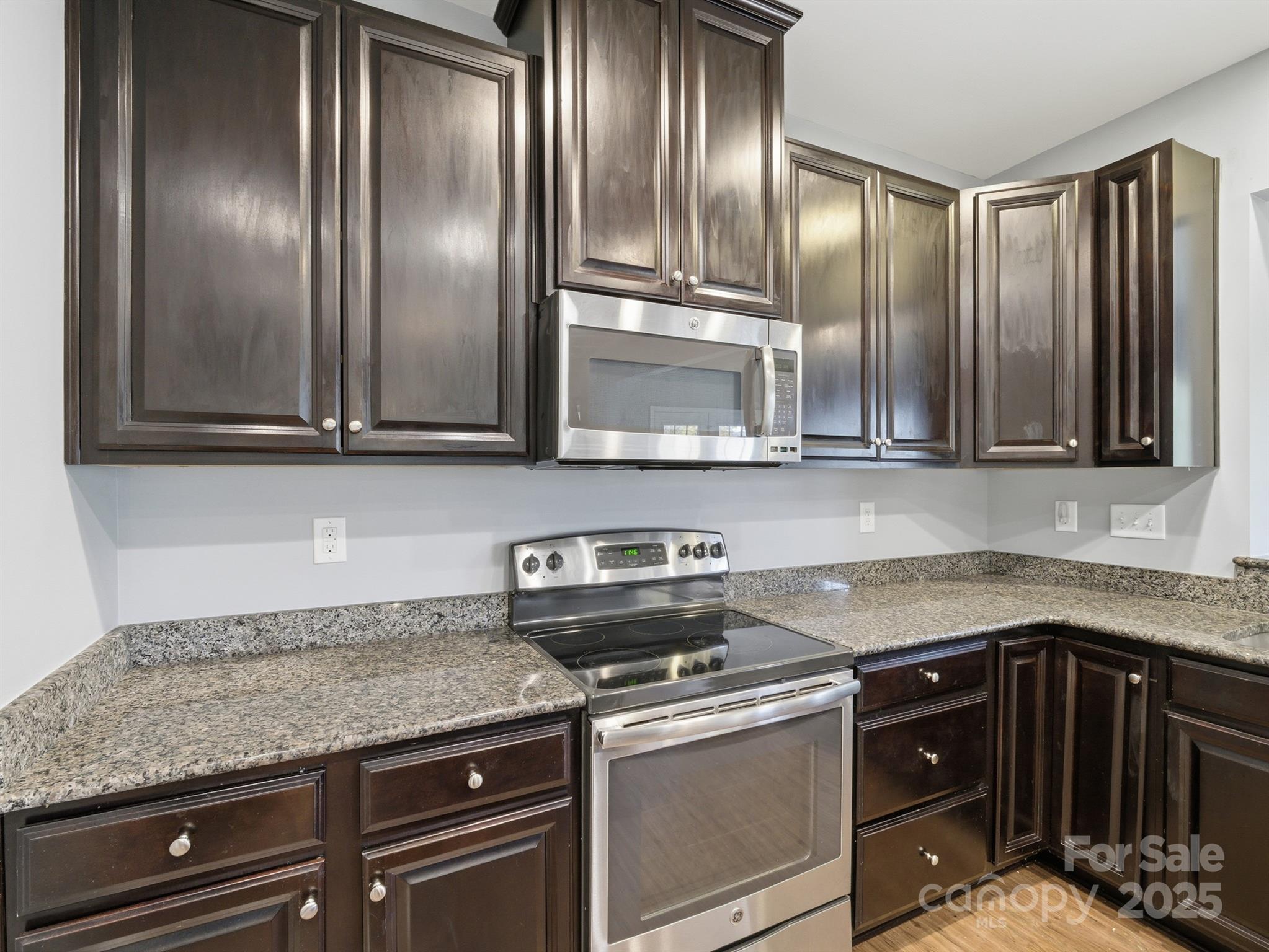 5005 Eddystone Lane Property Photo 16